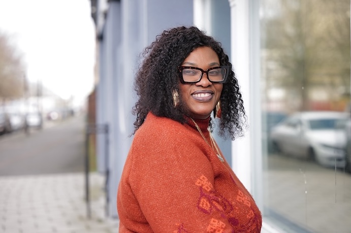 Headshot of Debbie Findlay